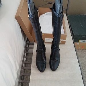 Women's, size 6, black boots.  Excellent condition